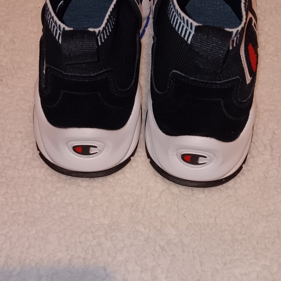 Champion "Rally Pro" slip on sneakers with elastic Champion logo. - Picture 7 of 8